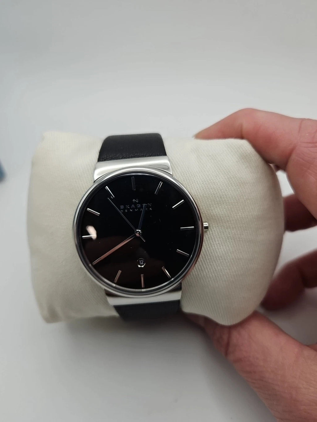 Skagen Ancher 40mm Black Dial Leather Quartz SKW6104 Unisex Watch – view 2
