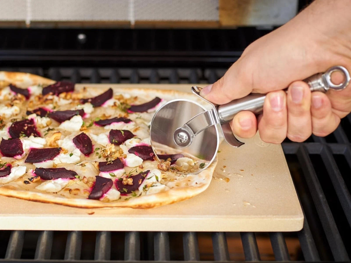 Rösle Stainless Steel Round-handle Pizza Cutter – view 4